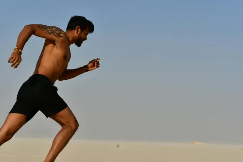 Stolzer Jogger beim Zieleinlauf