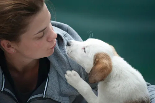 Frau mit Hund