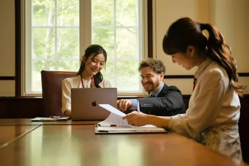 Teamarbeit im Büro